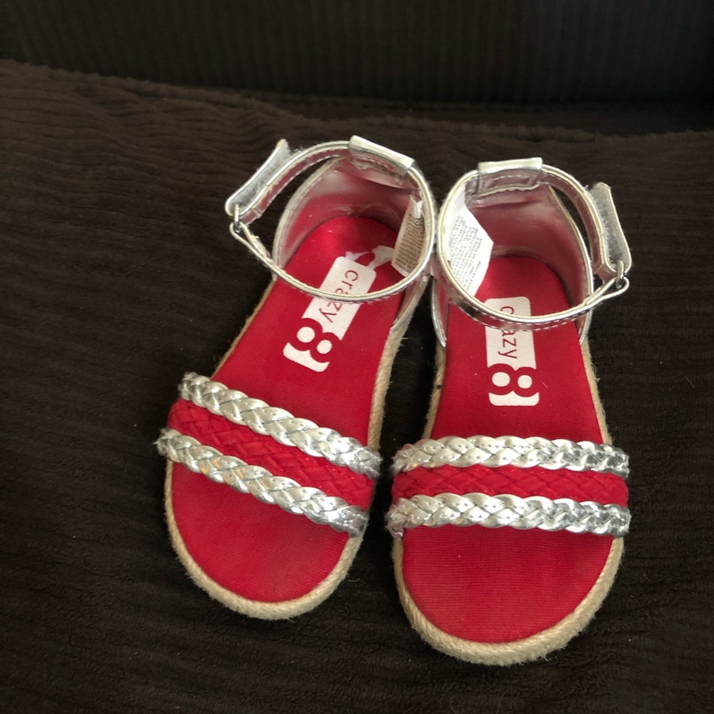 Cute toddler shoes size 5c